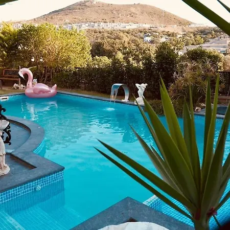 Memories Gümüşlük'te özel Havuzlu Bodrum