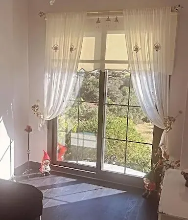 Vilă Memories Guemuesluek'te Oezel Havuzlu